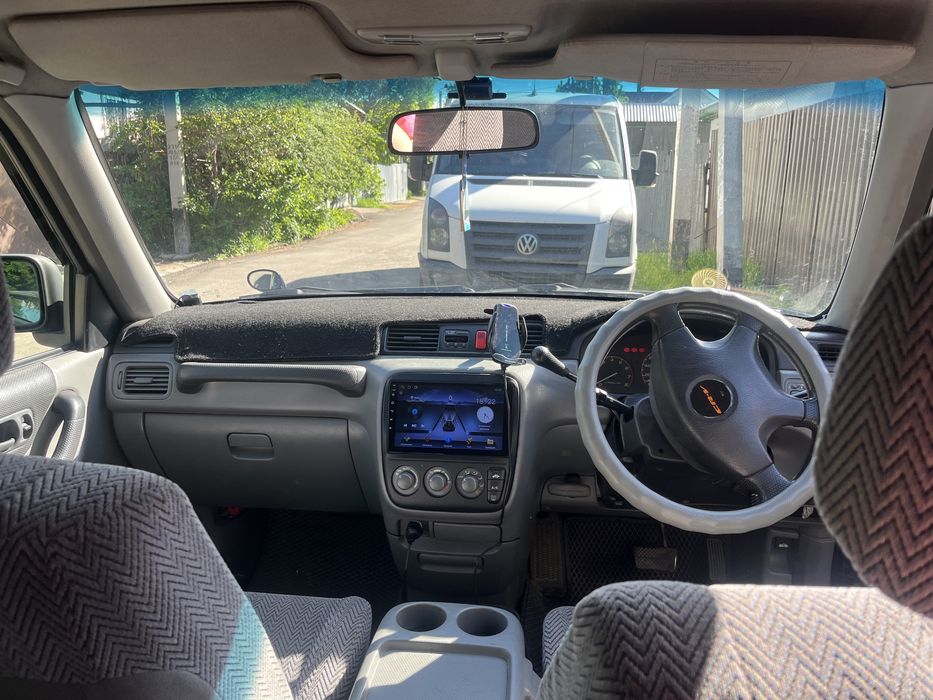 Продам машину Honda CR-V