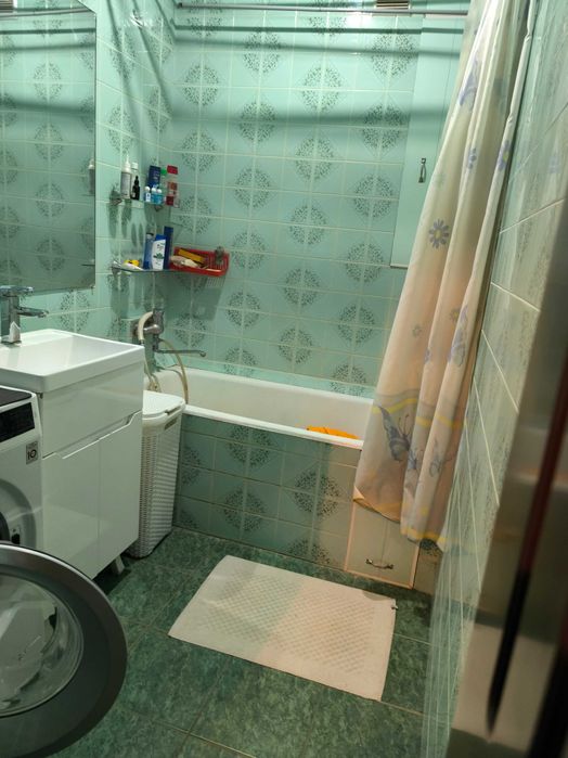 Срочно! Паркентский 3х комнатная квартира 4 этаж, отдельный вход!