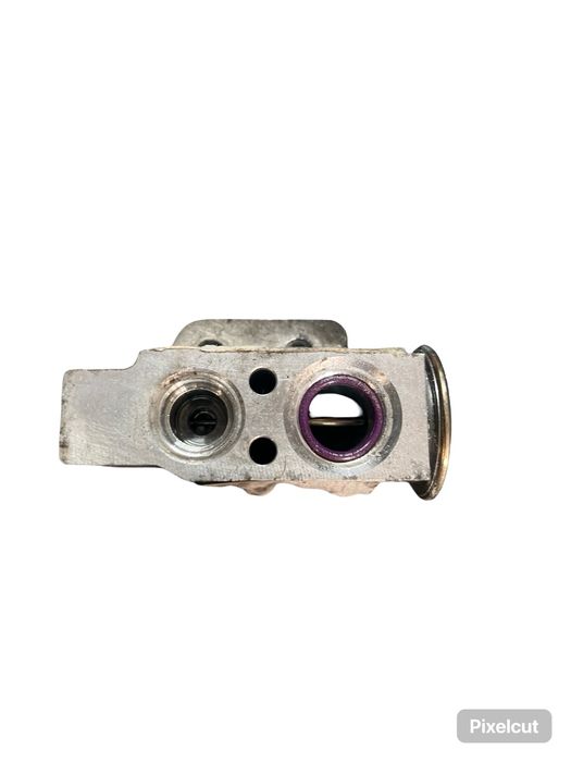 Supapa Ralanti (Regulator) Volkswagen Golf Vi 5K1 2008 - 2013 Vag 1K08