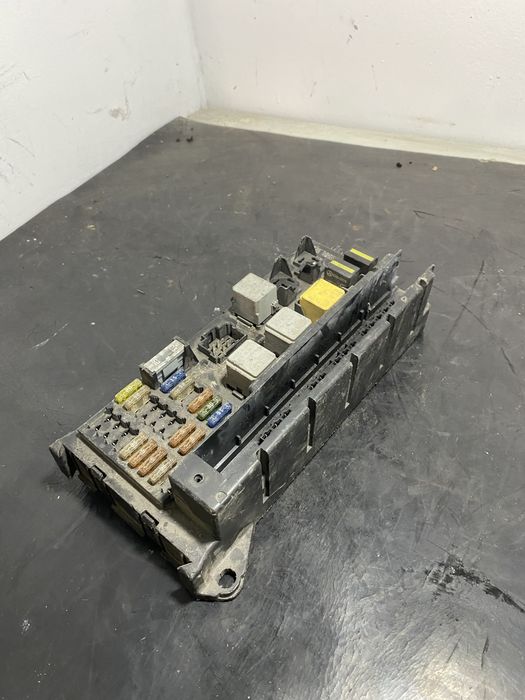 panou sigurante relee Volkswagen Vw crafter 2.5 TDI A9065454001