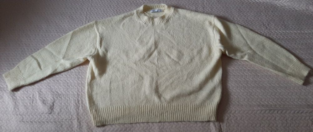 Pulover Zara marimea L, purtat o data