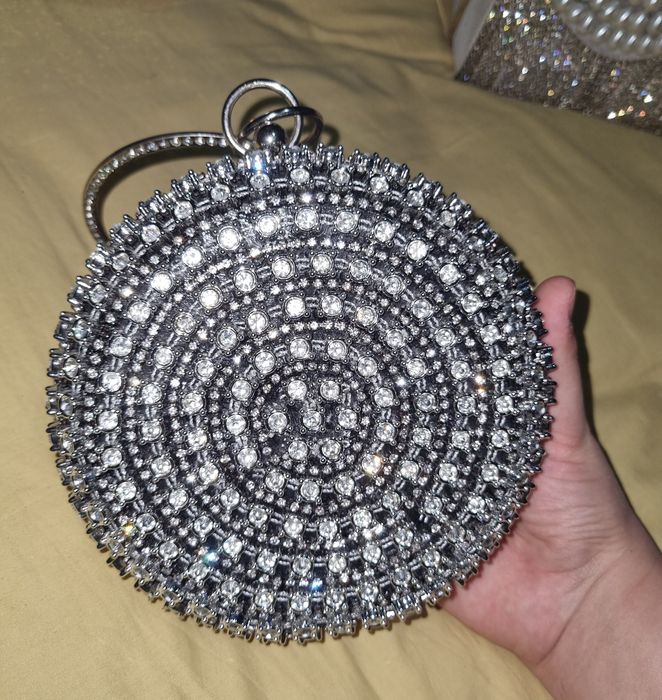 Vecherniy kelinlar sumochkasi