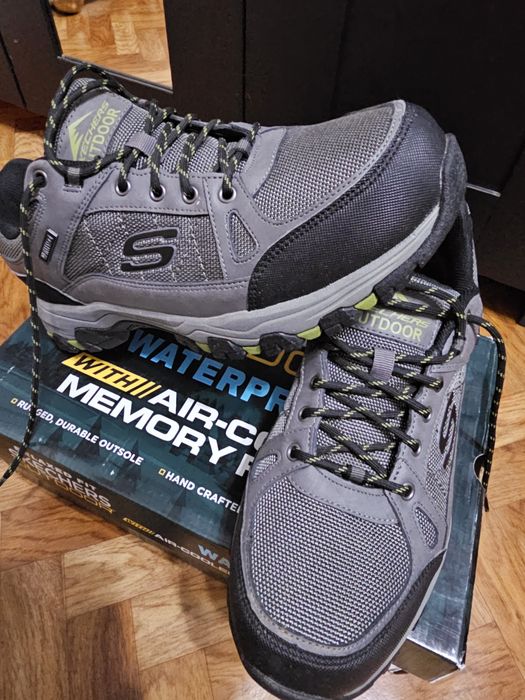 Кроссовки Skechers