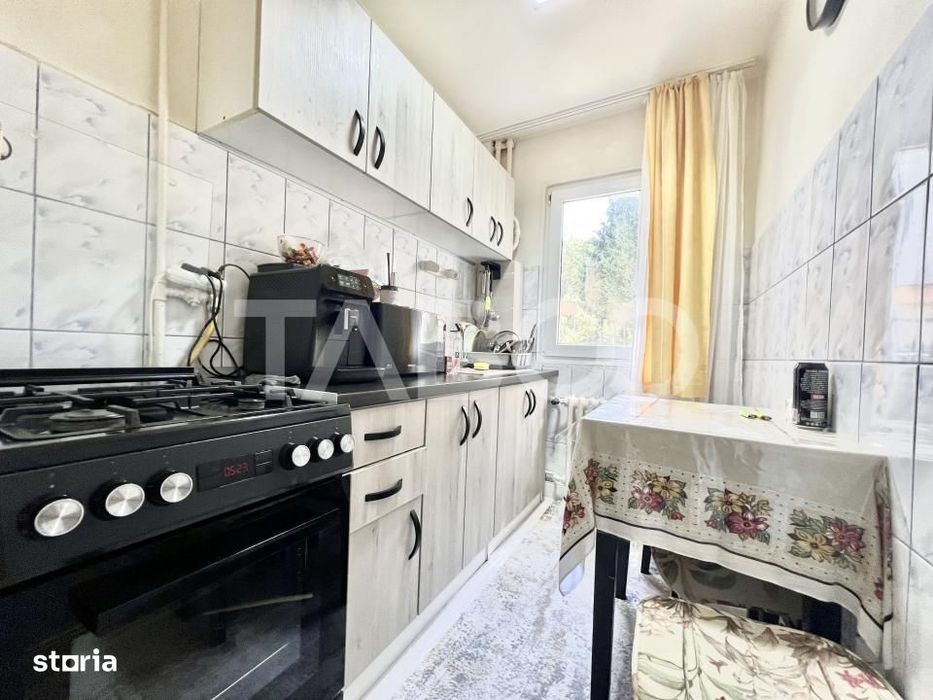 Apartament cu 3 camere de vanzare in Manastur izolat etaj intermediar
