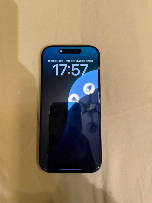 iPhone 16 Pro | 256 GB | 93% Battery