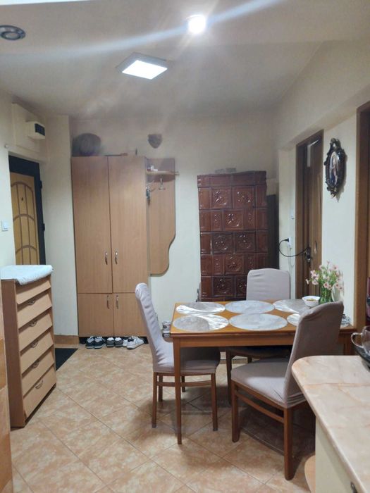 Vând apartament cu 2 camere in Abrud