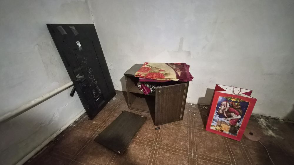 Шкаф и тумба бу, срочно,  самовывоз