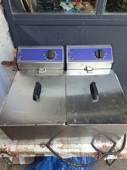 De vânzare doua friteuze duble