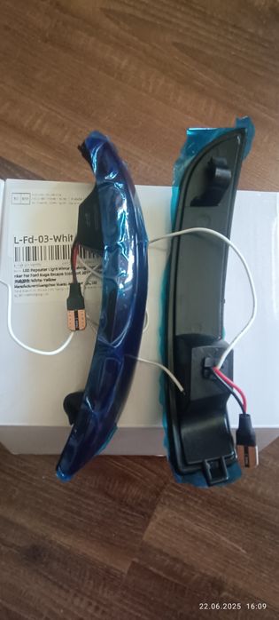 Kuga. Semnalizare dinamica oglinzi usa ford kuga, Ecosport. 2 buc.