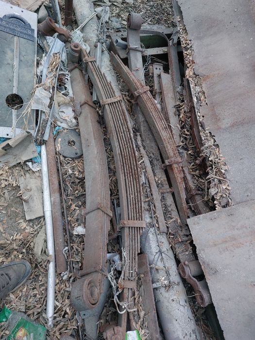 Продам рессоры Б/У