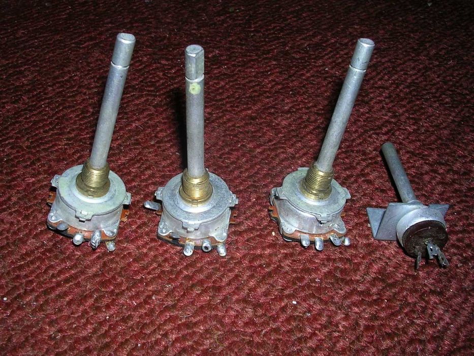 4 потенциометъра
