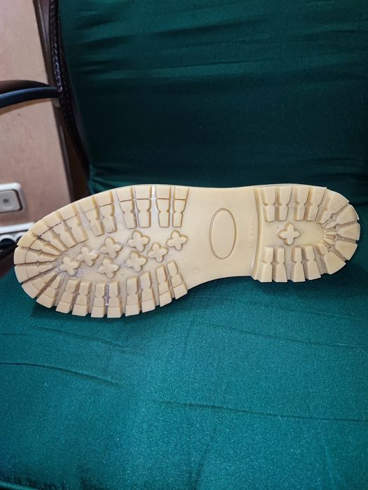 Зимни боти от естествена кожа