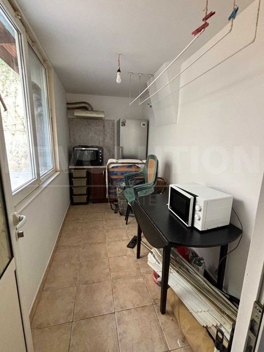 СТРАХОТЕН двустаен апартамент в района на кв. Виница!