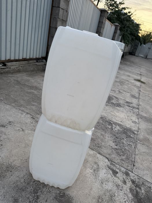 Продам конистры 30л.
