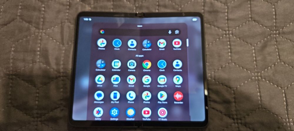 Google Pixel Fold 5G . Като нов! Гаранция.