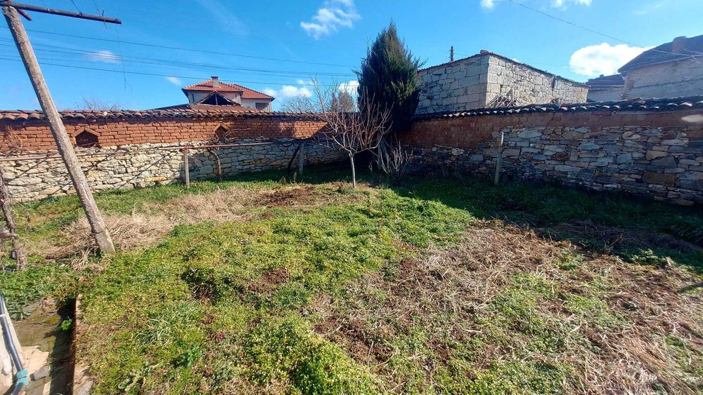 Двуетажна къща в с. Стамболово, обл. Хасково