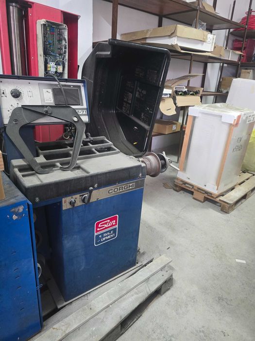 Masina de echilibrat roti - echipament profesional