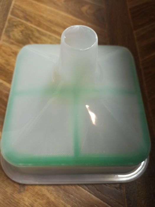 Цедка фуния за пчелен мед-пчеларски инвентар