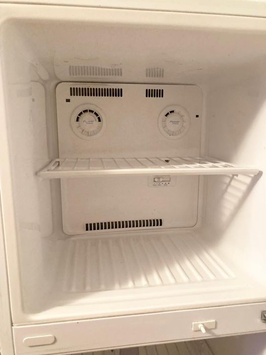 Продаю холодильник