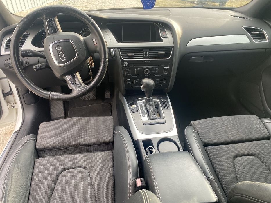 Audi A4 B8 2.0TDI S line на ЧАСТИ Ауди