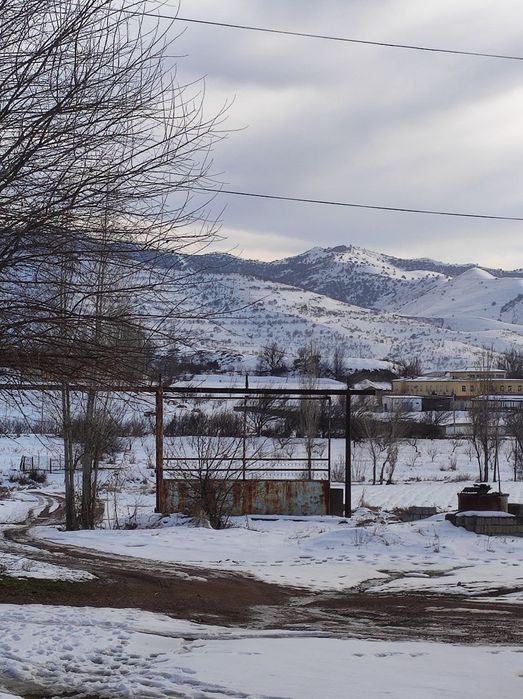 Продается земельный участок 1,25 и 4 готовые холодильные камеры  произ