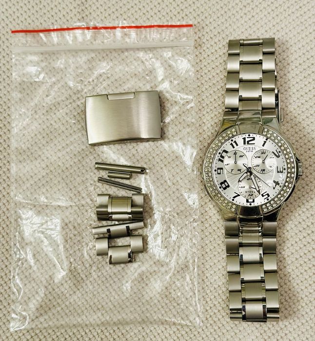 Ceas Guess cu zirconiu