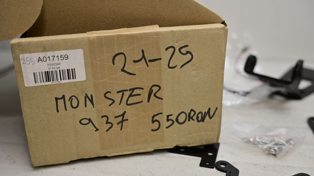 Suport Placa Numar Inmatriculare Ducati Monster 937 2021 - 2025