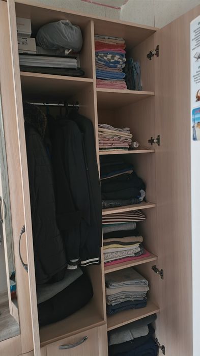 Срочно продам шкаф