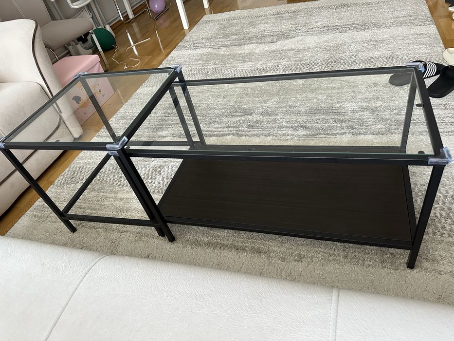 Vând set de 2 măsuțe de cafea