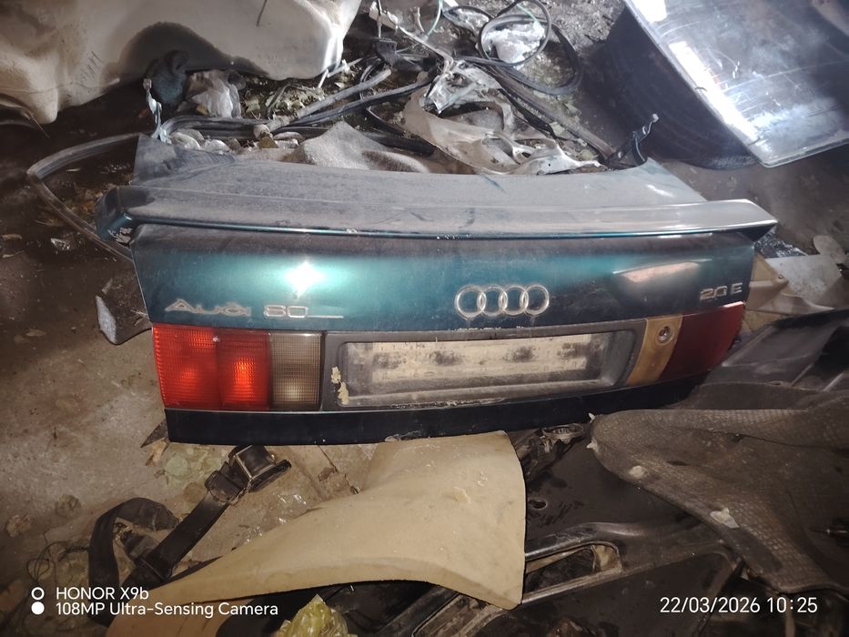 Продам запчасти на ауди б4 2.0