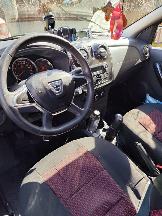 Vând Logan 2020 luna a-12-a motor 1 .5 dci km 148.000