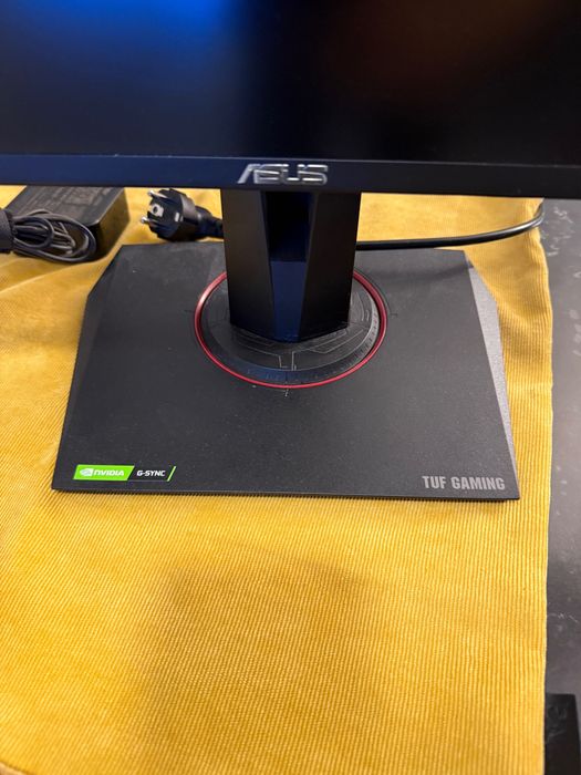 Monitor Asus VG27AQ Ips