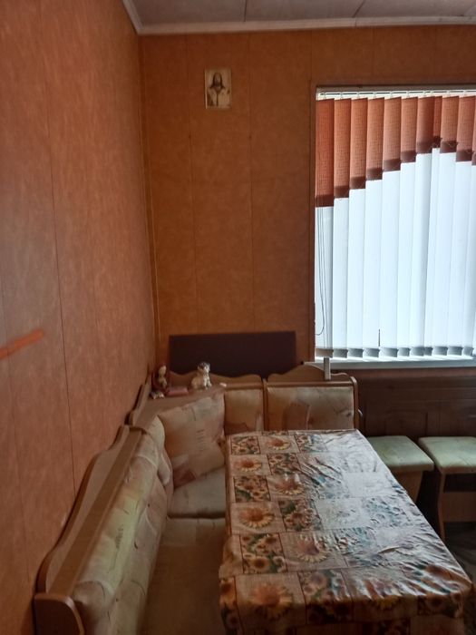 Продам двухкомнатную  квартиру