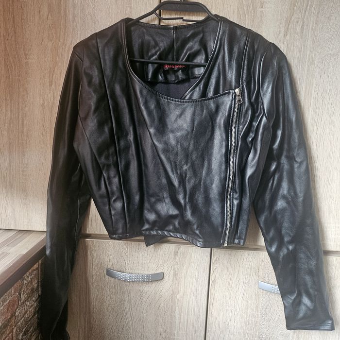 Дамско кожено яке