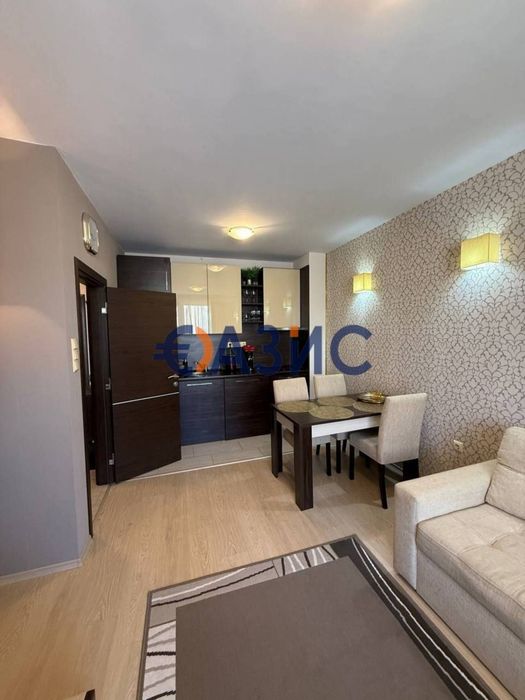 Продава се Двустаен апартамент в к.к. Слънчев бряг - 63 кв.м за 745 €/кв.м - Снимка #2