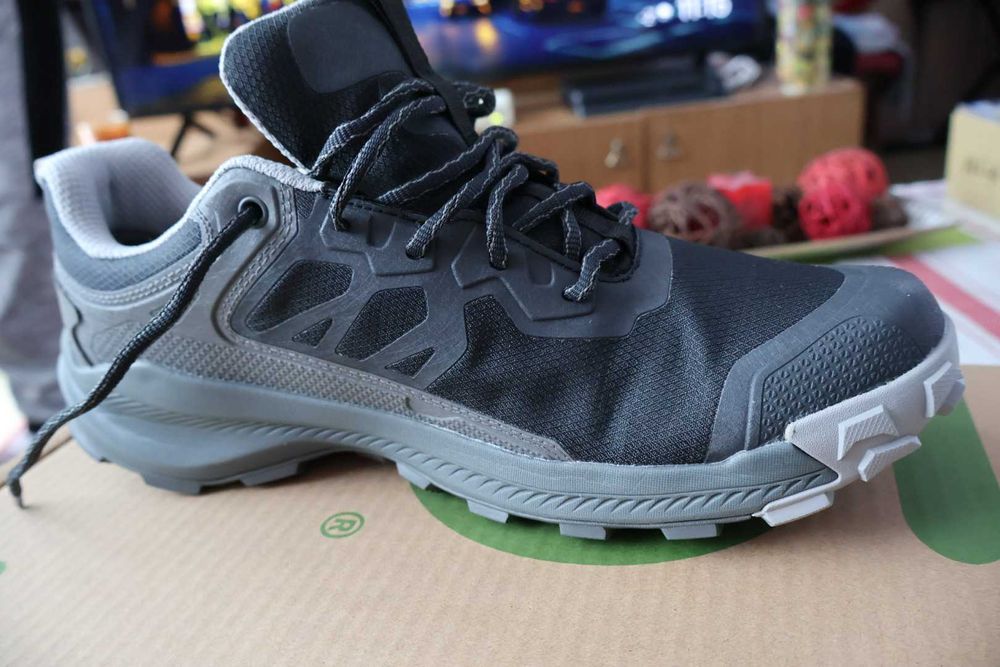 Нови туристически трекинг обувки Oboz