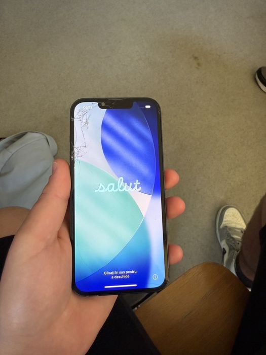 Vand urgent iPhone 13