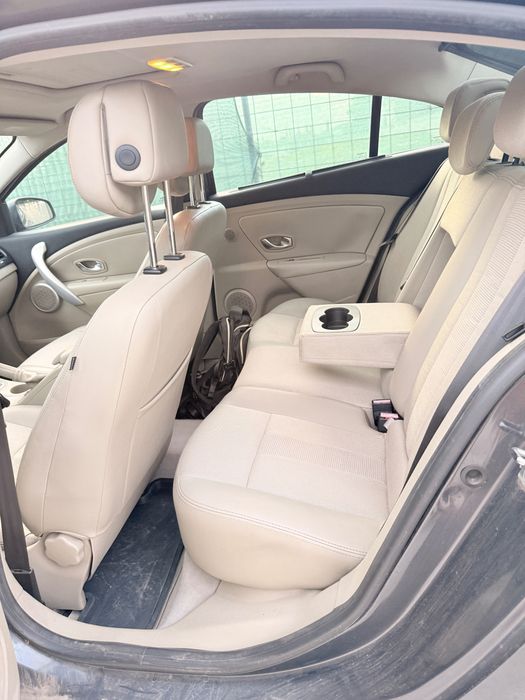 Renault Fluence 1.5 dCi 2010, Navigație Android, 316.869 km – 2.000 €