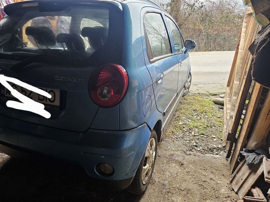Chevrolet spark  ținut in garaj