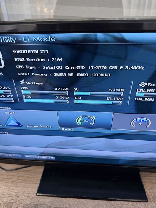 Placa de baza Asus Z77 Sabertooth  i7 3770 16 gb corsair