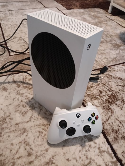 Vând Xbox seria S 512 GB