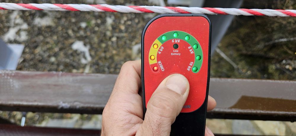 Montez gard electric anti urs