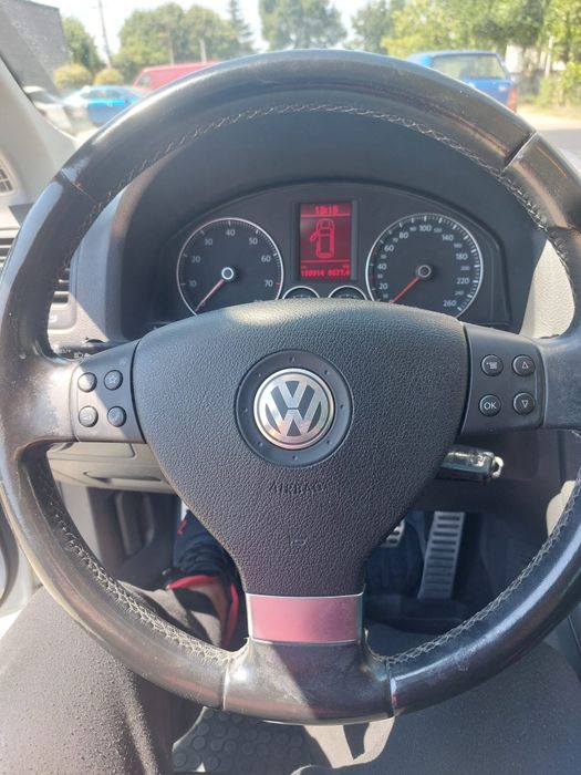 Vând  Volkswagen Jetta