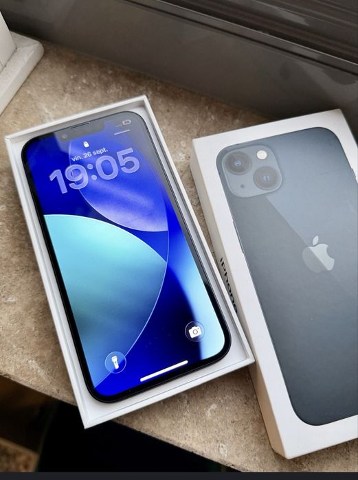 Vand/schimb iphone 13 91% sanatatea