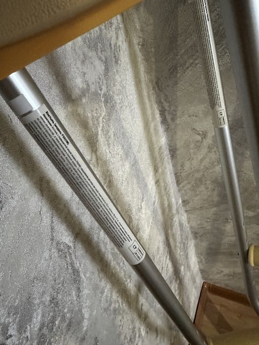 Продам два костыля.