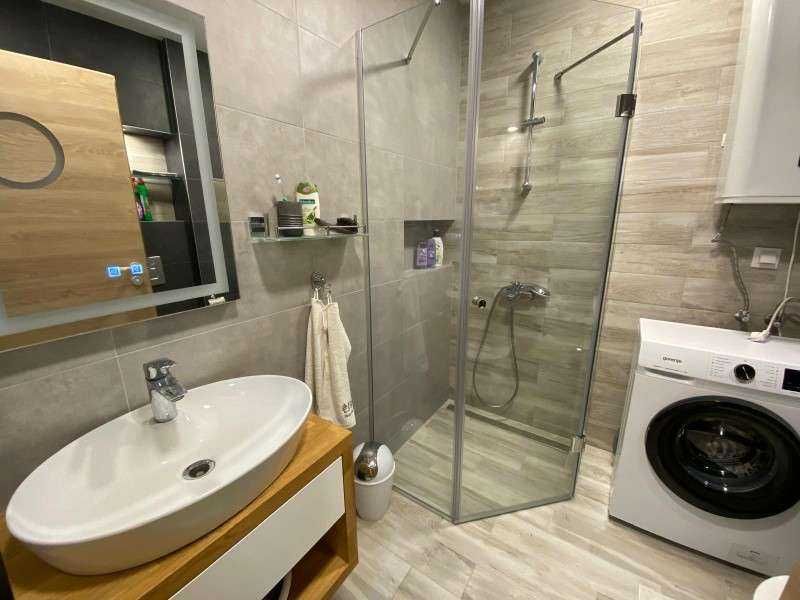 Продава се Двустаен апартамент в Варна, Цветен квартал - 70 кв.м за 3858 €/кв.м - Снимка #6