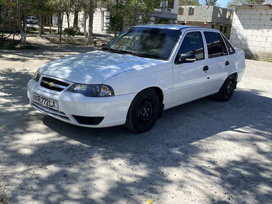 Nexia 2 1.6 dons sotiladi srochni