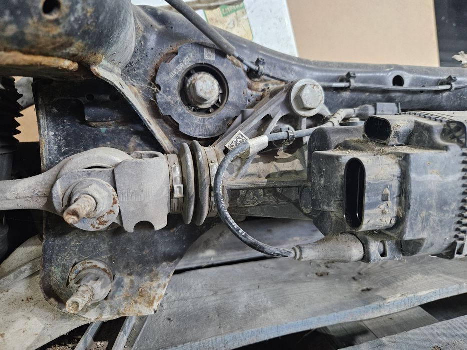 Задна рейка за Audi Q7 4m