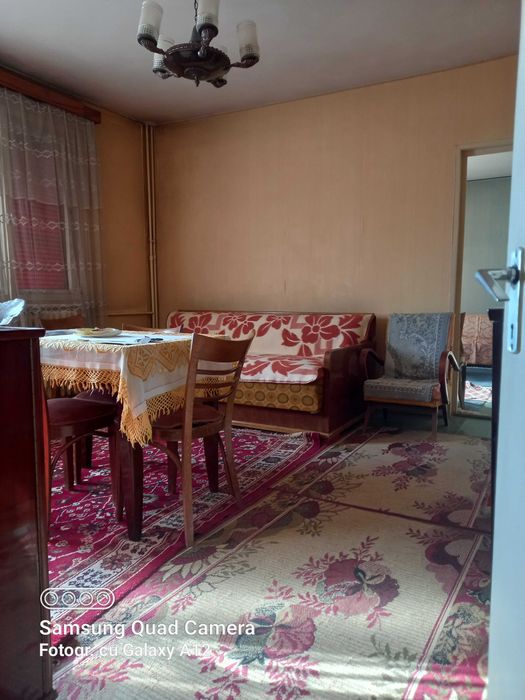 Vanzare apartament 3 camere