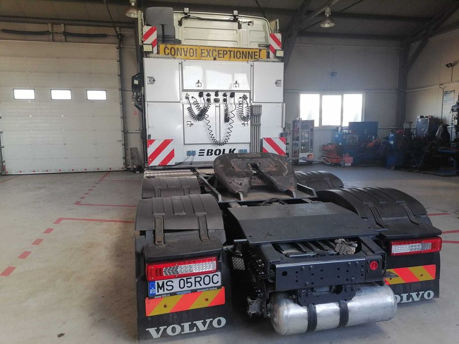 Cap tractor Volvo 6x2  FH16